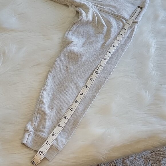 VICTORIA'S SECRET Gray Cropped Thermal Drop Shoulder Athleisure Lounge Top Sz M - Picture 10 of 10